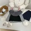 Chal estilo vintage para bebé niña 2026 Primavera Nuevo de Moda Ropa para Bebés Conjunto de Otoño Top sin Mangas con Cuello de Muñeca