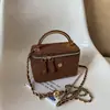 Bolso de Hombro Único Estilo Lujo Pequeño de Gamuza y Felpa para Mujer 2026 Nuevo Bolso de Maquillaje Acolchado de Diamantes con Cadena Bolso Cruzado para el Trabajo