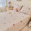 2026 Nuevo Modelo Cubre Cama Acolchado 100% Algodón de Grado A Juego de Tres Piezas para Camas Individuales y Dobles, Manta Tatami para Cuatro Estaciones, Artículo Caliente de Transmisión en Vivo