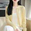 Diseño de bloques de color y contraste transfronterizo, juvenil y vibrante, cuello redondo para favorecer el cuello, mangas largas, fino y transpirable, adecuado para primavera y otoño, estilo casual y relajado
