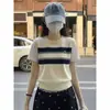 Conjunto de verano estilo coreano: Camiseta de manga corta de dos piezas falsas a rayas de albaricoque para mujer, top holgado super popular 2026 que reduce la edad
