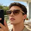 Monturas Retro Cat-Eye Bloqueadas por Color con un Toque de Alta Gama, Gafas de Sol Versátiles de Moda Europea y Americana Transfronteriza, Elegantes y Modernas