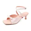 En Stock [Altura de Tacón de 5 cm] Uso de Tres Formas, Súper Cómodas con Sensación de Caminar Sobre Nubes, No Cansarán Tus Pies, Adecuadas para Uso en Exteriores, Sandalias de Tacón Alto con Lazo y Chanclas