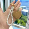 Pingente Criativo de Chaveiro Coração com Pedras Full Diamond, Corrente Fofa de Pérolas com Contas, Pingente Simples para Acessório de Bolsa de Chave de Carro