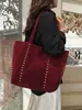 Bolso de Cuero Suave con Remaches para Mujer 2025 Nuevo Bolso Tote de Gran Capacidad Versátil para Viajes Diarios Bolso de Hombro Único Moda Casual Bolso de Mano