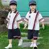 Conjunto de polo moderno para niños, conjunto de dos piezas de verano fino con manga corta para niños, ropa deportiva elegante para niños
