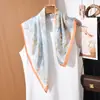 Lenço Quadrado Elegante Floral 70cm para Mulheres, Lenço de Seda Suave e Gracioso, Novo Lenço Decorativo Versátil de Primavera e Verão, Lenço de Pescoço para Mulheres
