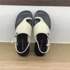Sandálias de Tira Fina com Solado Grosso Estilo Retrô para Mulheres 2026 Novo Estilo de Férias de Verão Praiano Casual Sapatos Romanos