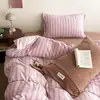 Conjunto de inverno quente de veludo de leite com listras minimalistas japonesas classe A, conjunto de quatro peças, conjunto de três peças para dormitório estudantil, confortável, estilo ins