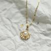 Collar de plata esterlina S925 con colgante de concha y perlas francesas bañado en oro de 14 quilates, diseño de lujo ligero, estilo moderno y elegante.