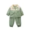 Comercio exterior ropa infantil al por mayor otoño nuevo niños guapos bandolera manga larga casual dos piezas niño ropa de primavera