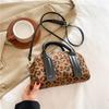 Otoño e Invierno 2024 Nuevo Diseño Nicho Vintage Cuero Esmerilado Bolso Almohada Boston Moda Hombro Cruzado Bolso de Mano