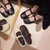 Sapatos Mary Jane Macios de Tira Única Estilo Coreano, Sapatos de Salto Baixo Quadrados de Tira Única Franceses para Mulheres, Novo Modelo Primavera e Outono 2025