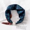 Bufanda con hebilla magnética para mujer, nuevo collar de perlas, lujo ligero, alta gama, moda, bufanda versátil, bufanda de puntos ondulados, venta al por mayor