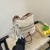 Bolso Pequeño Cuadrado Tejido Hueco de Mano con un Ambiente Relajado, Bolso Cruzado para Teléfono para Vacaciones en la Playa, Bolso de Paja Estilo Bosque para Mujer