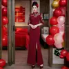 Nuevo Vestido Largo Rojo Estilo Chino con Cuello Alto Bordado de Corte A con Mangas Cortas, Adecuado para Brindar en Bodas y Ceremonias de Compromiso, con un Toque de Alta Gama