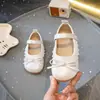 Zapatos de Cuero para Niñas 2026 Nuevo Primavera/Otoño Infantiles Elegantes Zapatos de Princesa con Lazo y Encaje para Niños Pequeños Bebé Suela Suave Zapatos Individuales