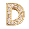K62 Accesorios populares europeos y americanos letra latón circón chapado en oro de 18 quilates colgante pequeño collar colgante