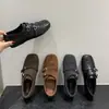 Sapatos de Lã Cinza Retro Aumentadores de Altura Interna para Mulheres, Novo Estilo Outono e Inverno, Mocassins Forrados com Lã, Sapatos de Couro Quentes
