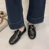 Zapatos Pequeños de Cuero Británicos de Otoño para Mujer con Hebilla Mocasines Retro Versátiles Sin Falda Moda Tacón Oculto 2026