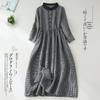 Foto Real do Novo Design de Vestido Xadrez para Primavera e Outono de 2025 Preto e Branco Xadrez Gola Polo Manga Longa Elegante Saia de Comprimento Médio