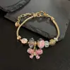 Europa e Estados Unidos pulseira de pingente de borboleta branca e preta para mulheres, nova, de travessia de fronteira, pulseira de borboleta fresca de verão para mulheres