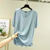 Nova camiseta modal simples de gola V, tamanho grande, para primavera e verão, feminina, adequada como peça externa, top de manga curta, camiseta básica