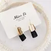 Oferta Especial Aguja de Plata Esterlina 925 Chapado en Oro Real Borla Geométrica Nuevo Diseño Pendientes de Moda Simples de Alta Calidad para Mujer