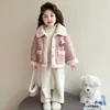 Jaqueta de Fleece para Meninas Inverno 2025 Nova Roupa de Inverno com Pelo Integrado para Bebê Menina Roupas Grossas de Caxemira para Crianças