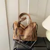Bolsa Grande Capacidade Transfronteiriça para Mulheres, Novo Estilo Inverno 2026, Bolsa Transversal Casual Retrô, Bolsa Tote de Ombro Único Estilo Coreano para o Dia a Dia