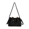 Bolso de Cubo Tejido con Cadena de Diseño de Nicho para Mujer 2026 Nuevo Estilo Bolso de Hombro con Hebilla de Cinturón Plisada Bolso Cruzado Estilo Coreano
