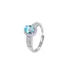 Anillo de Piedra Cristalina de Granate Natural Estilo de Corte Europeo de Nicho Plata S925 Incrustado con Gemas de Colores Regalo de Lujo Ligero para Novia