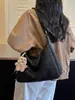 Bolsa tote de moda retrô minimalista transfronteiriça, novo design moderno, fofa e estilosa, bolsa de ombro feminina ou bolsa transversal