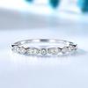 Anillo Minimalista de Moda Europeo y Americano en Plata de Ley 925, Anillo Sencillo Plateado con Incrustaciones de Diamantes, Joyería de Anillo con Piedras Preciosas Sintéticas
