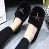 Zapatos peludos para mujer, de suela plana, nuevo estilo otoño/invierno 2026, con estampado de estrellas, con forro de felpa, modernos y versátiles, cómodos