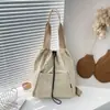 Nova Mochila com Cordão, Bolsa de Ombro Grande Capacidade para Academia, Deslocamento ou Uso Diário, Bolsa de Mão Versátil Casual para Esportes