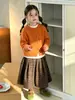 Conjunto de Suéter para Niña 2026 Otoño Nuevo Suéter Cardigan Infantil Versátil Cuadros Lana Pantalones de Pierna Ancha