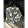 Cárdigan jacquard bordado floral tridimensional estilo francés, colección otoño 2026, top de punto suave y versátil