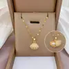 [Acero de Titanio] Perla de Concha Lujosa Cadena Completa para Mujer Proyección de Luna Popular en Internet Cadena para Clavícula Versátil Cadena de Acero de Titanio