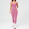 Nuevo conjunto deportivo cruzado de chaleco y shorts para yoga para mujer, ropa deportiva para fitness al aire libre y running, ropa de gimnasio para mujer