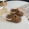 Sapatos de princesa fofos de bolinhas, nova coleção primavera/outono, sapatos de caminhada infantis, sapatos externos de sola macia para bebês, sapatos de couro para meninas pequenas