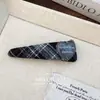 Pinza para el pelo de estilo preppy coreano de otoño e invierno, con diseño de cuadros de corazón y geométricos, pinza sin costuras para flequillo y pelo suelto, accesorios para el cabello para mujer