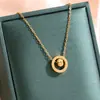 Collar Completo de Acero de Titanio Oro de 18K Gargantilla en Forma de Corazón Joyería de Acero de Titanio Nicho Gama Alta Cadena para Clavícula en Forma de Llave y Corazón