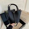 Colección de otoño 2026 nueva para mujer Ruien: un bolso bandolera elegante y casual con un acabado texturizado, que ofrece una gran capacidad y un look moderno