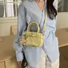 Bolso de Mano de Cuero Aceitado Vintage Transfronterizo 2026 Nuevo Nicho Bolso de Hombro con Pliegues y Lazo Bolso Cuadrado Pequeño Versátil y Elegante