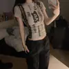 Camiseta Feminina de Manga Curta Estampada com Letras Apertadas Doce e Picante Design de Verão Senso de Design Nicho Slim-fit Chic Camiseta Curta Top
