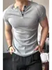 Camisa de Verano para Hombre Estilo Americano Henley con Cuello Floral Gris Ajustada que Ceñe la Cintura Manga Corta Resistente que Realza los Músculos Capa Base para Fitness