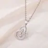 Tohm Diseño Elegante Colgante de Cobre Incrustado con Diamantes Collar Hueco Versátil Collar para Celebridades de Internet Cadena de Acero Inoxidable Estilo Único para Mujer