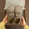 Sapatos mules estilosos de metal com fivela, para aumentar a altura interna, para mulheres, novidade do outono de 2026, mocassins slip-on versáteis de sola macia