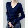 Elegante suéter gris con cuello en V estilo francés para mujer, nuevo modelo otoño/invierno 2026, se puede usar como capa exterior o como capa base, top de punto